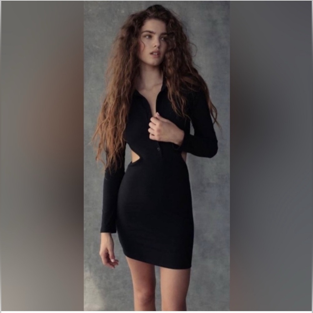 Urban Outfitters|Black Bodycon Ribbed Mini Dress w Collar & Side Cut-Out Detail•
